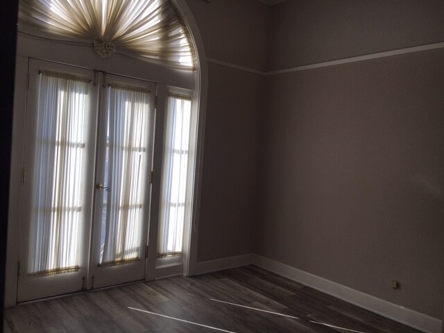 Building Photo - 123 N Locust St