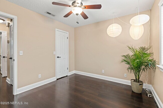 Building Photo - 4807 Evenlode Ln