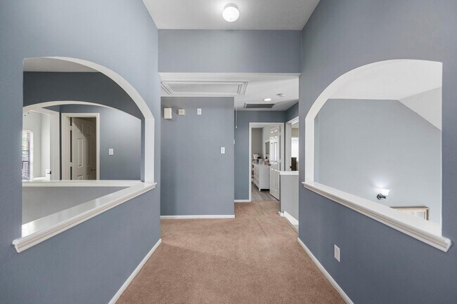 Building Photo - 16315 Scotch Hollow Ln