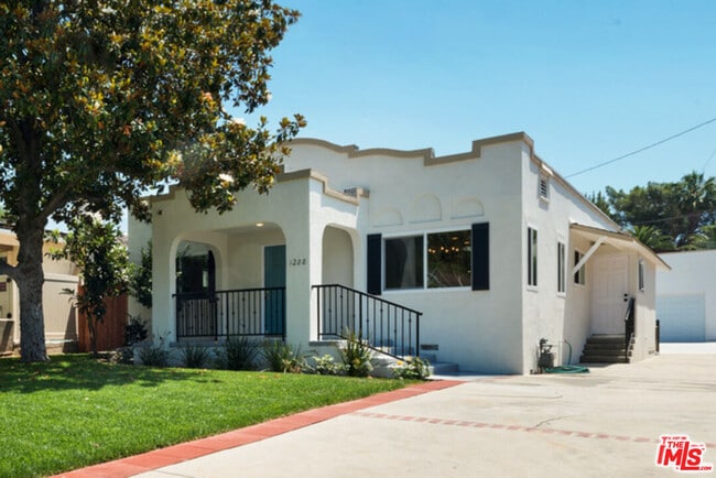 Building Photo - 1288 N Hill Ave