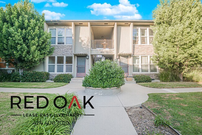 Building Photo - 2243 Merton Ave