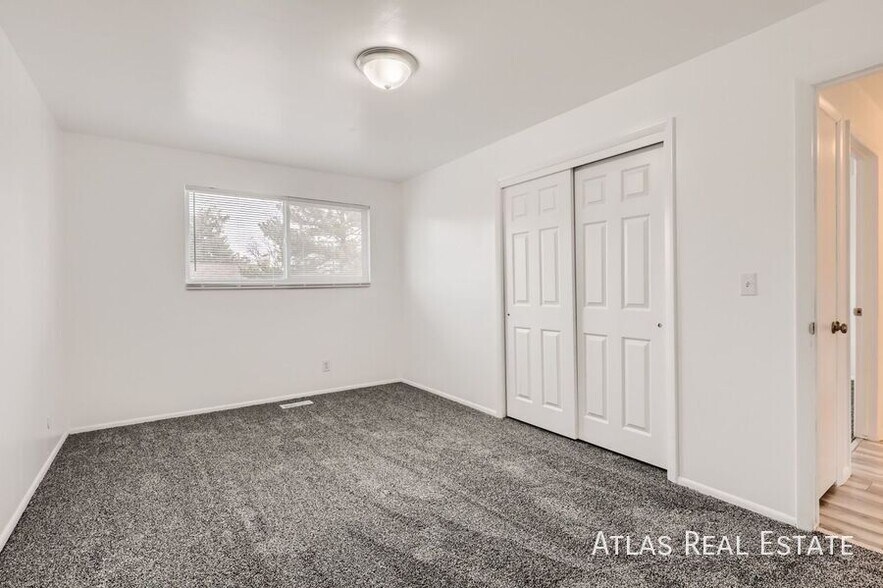Building Photo - 1446 E 6710 S