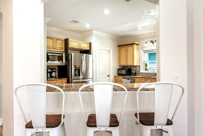 Building Photo - 2825 Scenic Hwy 98