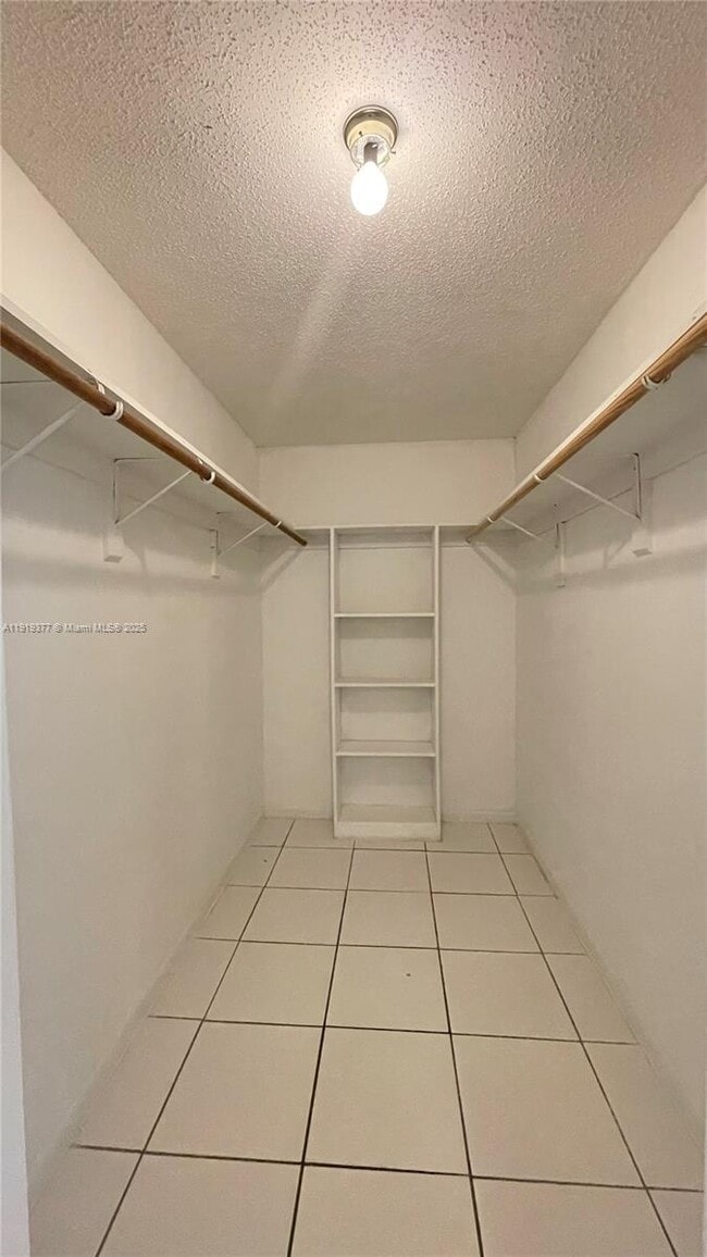 Building Photo - 2444 Raleigh St