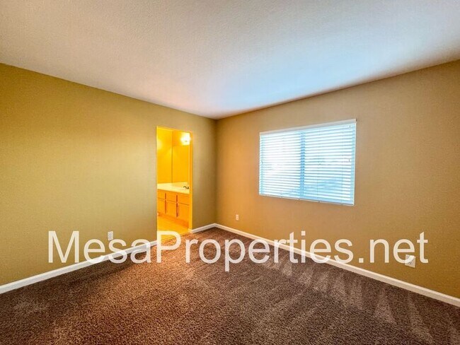 Building Photo - 14580 Maverick Pl