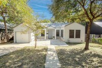 Building Photo - 1414 E 37th St