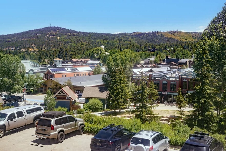 Building Photo - 110 South Park Avenue