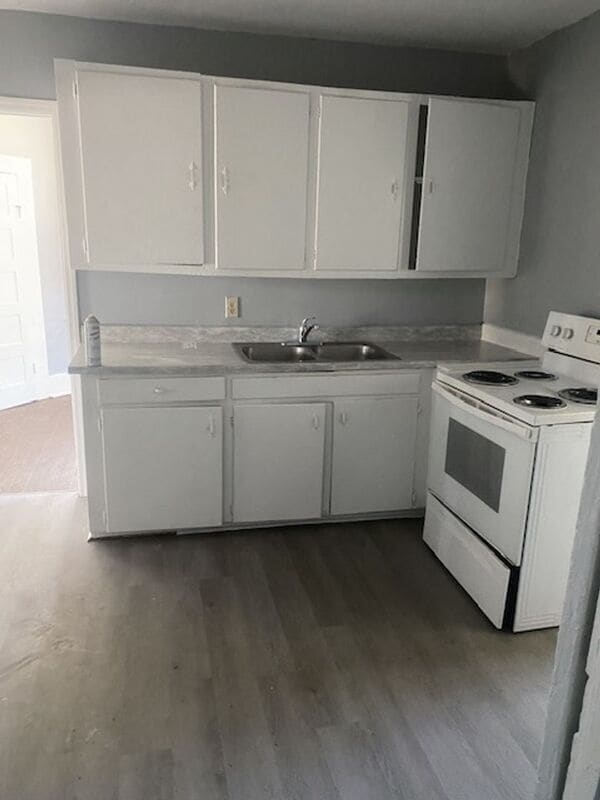 Building Photo - 1357 Glover St