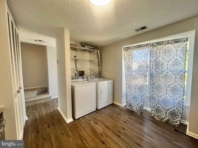 Building Photo - 532 Riggs Ct