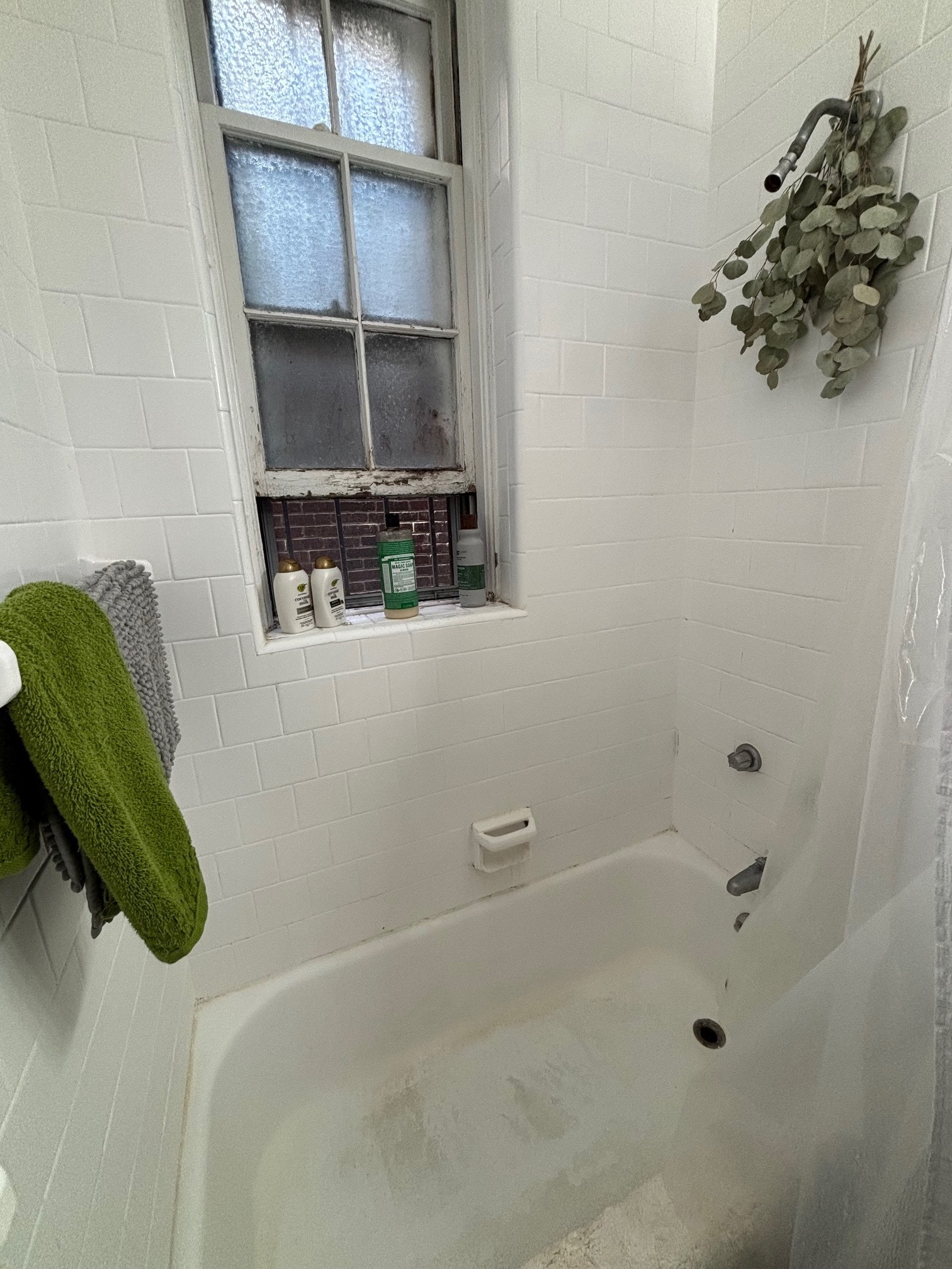 Building Photo - 28 Myrtle St