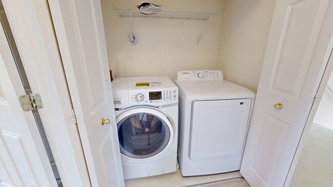 Building Photo - 3073 Promenade Cir