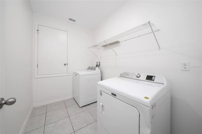 Building Photo - 557 Pawnee Ct