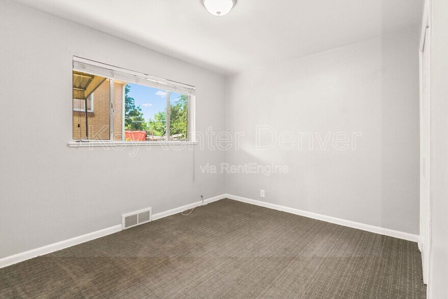 Building Photo - 1161 Dayton St