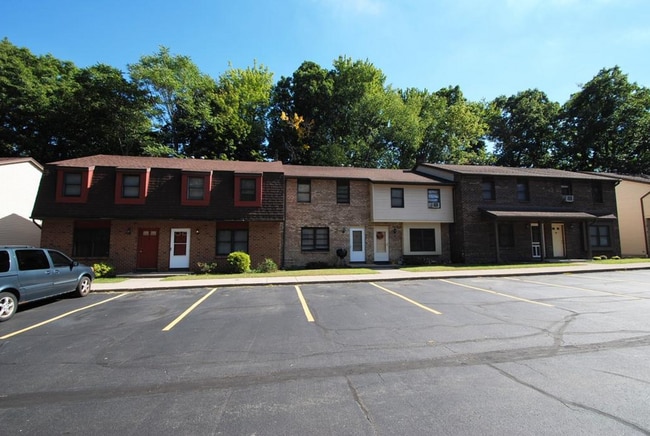 Building Photo - 419 Britton Rd