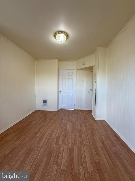 Building Photo - 403 S Main St