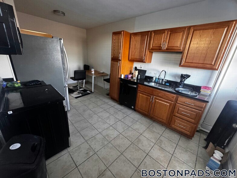 Building Photo - 30 Wadsworth St