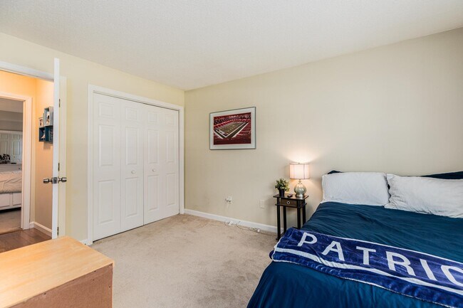 Building Photo - 608 Springbrook Cir