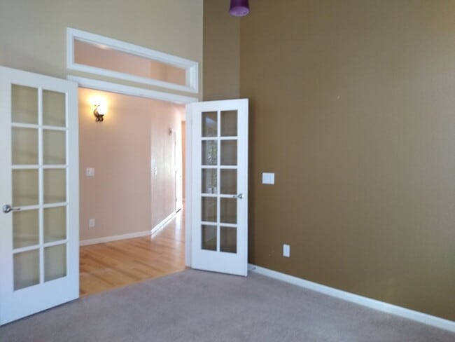 Building Photo - Absolutely Stunning West Arvada/Golden Gem...