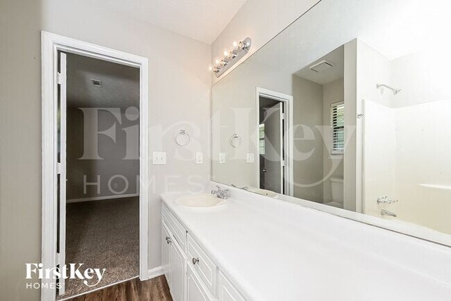 Building Photo - 185 Southmoor Cir