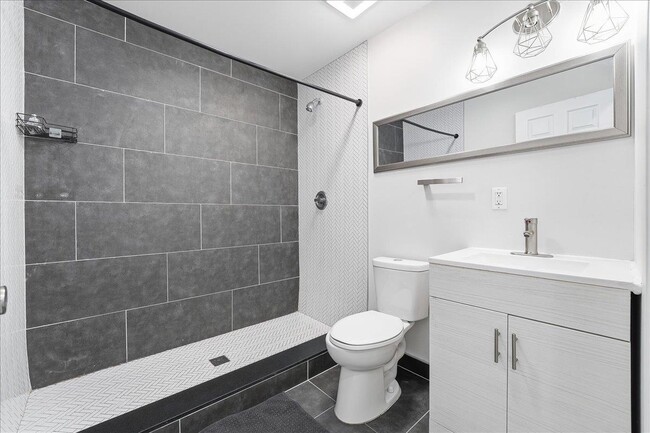 Building Photo - 225 Freeman Ave