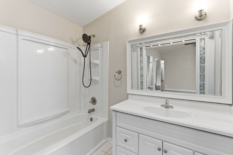 Building Photo - 3017 Casa Dr