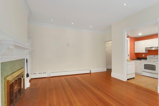 Building Photo - 119 Park St