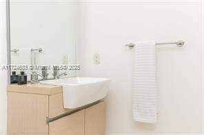 Building Photo - 200 Biscayne Boulevard Way