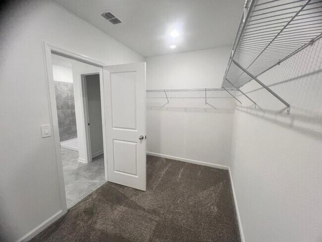 Building Photo - 4964 Worchester Dr