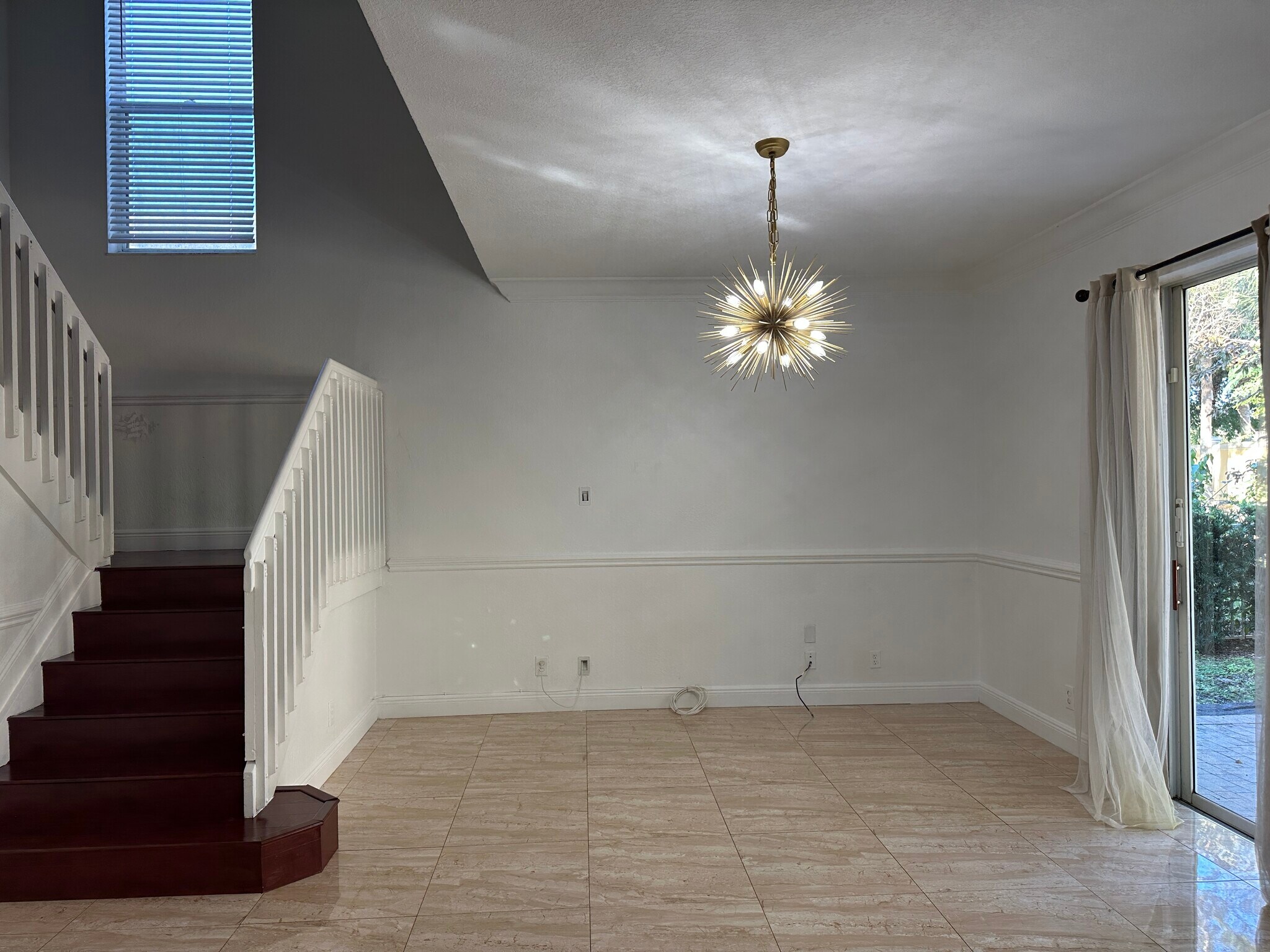 Building Photo - 124 Canterbury Plz