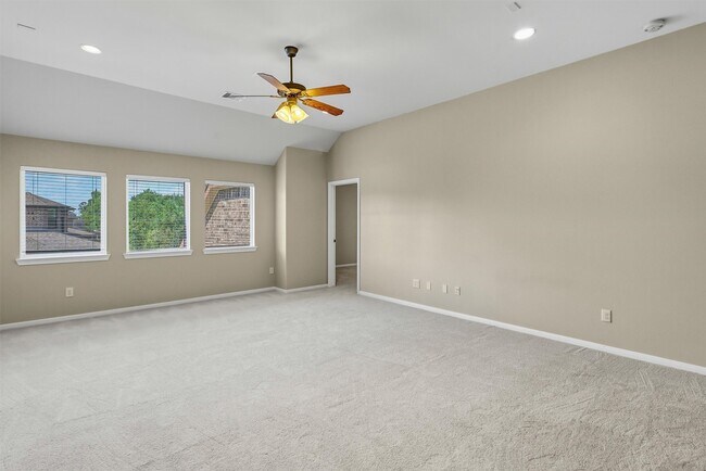 Building Photo - 18 Wyndehaven Lakes Drive