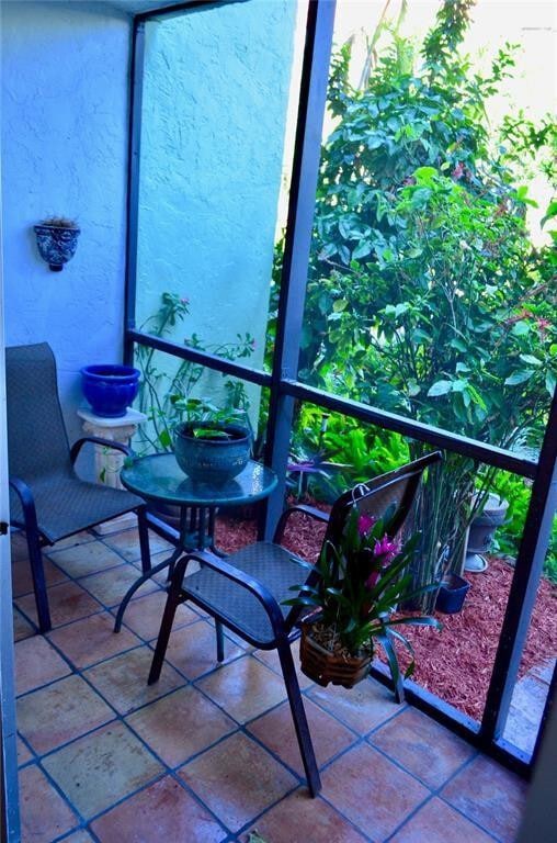 Building Photo - 5300 NE 24th Terrace