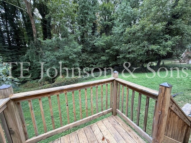 Building Photo - A Great Home Is Waiting For You!