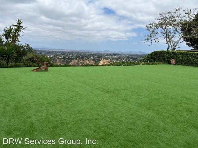 Building Photo - 3 br, 2 bath House - 6047 Soledad Mountain...