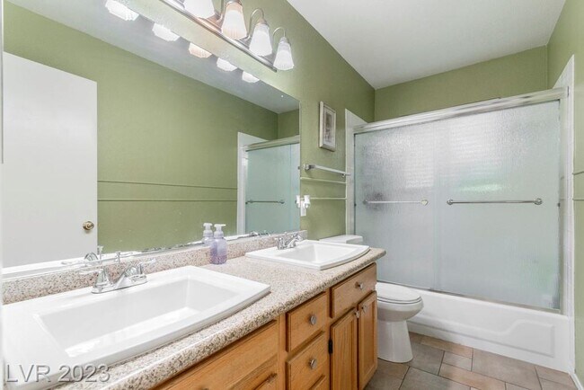 Building Photo - 1216 Olvera Way