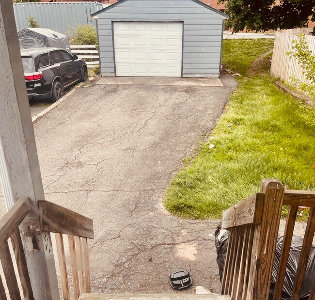 Building Photo - 1601 Electric St