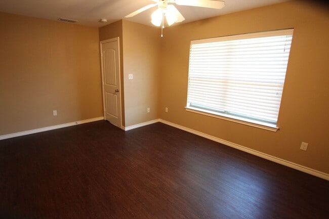 Building Photo - Gorgeous 4 Bedroom Home in The Ranch Subdivision- Flint! Coming Soon!