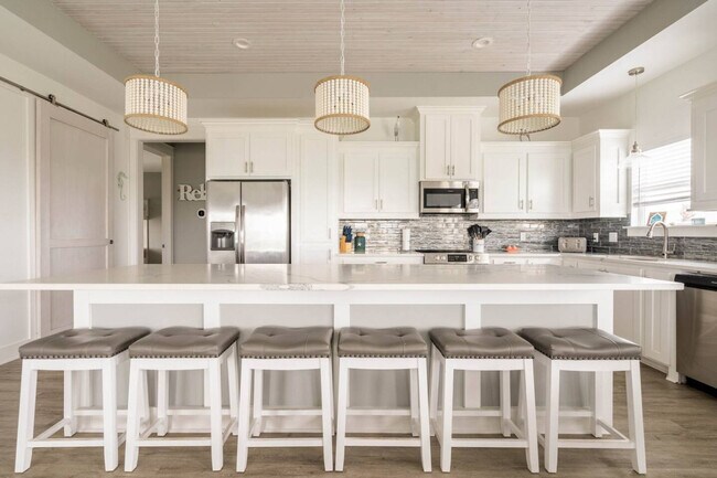 Building Photo - 939 Palm Ridge Dr