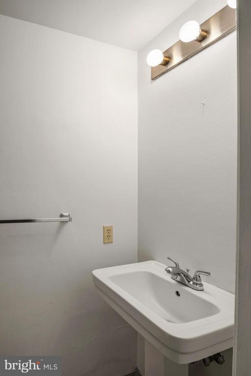 Building Photo - 770 Trenton Ave