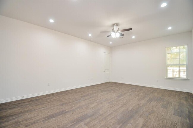 Building Photo - 6514 Fraser Pt Ct