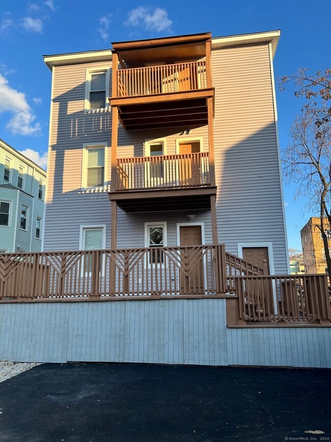 Building Photo - 93 Enfield St