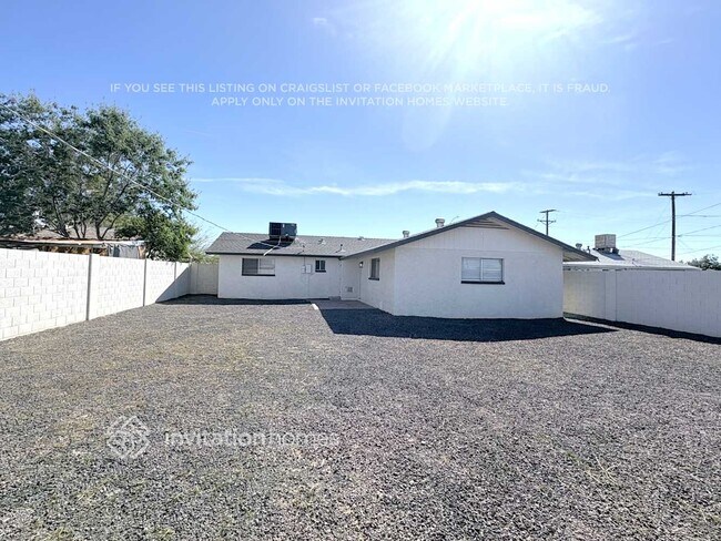 Building Photo - 856 E 9th Ave