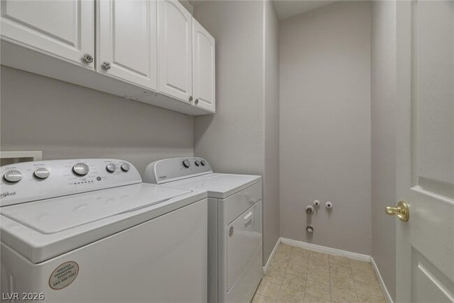 Building Photo - 557 Tecate Valley St