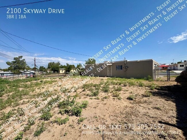 Building Photo - 2100 Skyway Dr