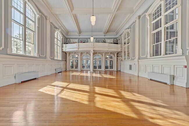 Building Photo - 15 Mount St Mary's Way