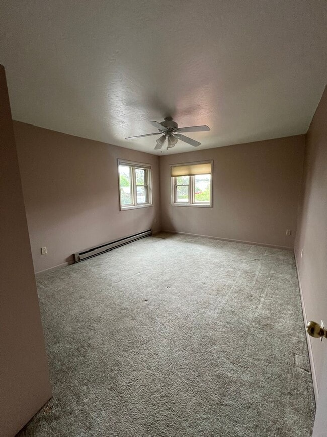 Building Photo - Humbolt Lp condos