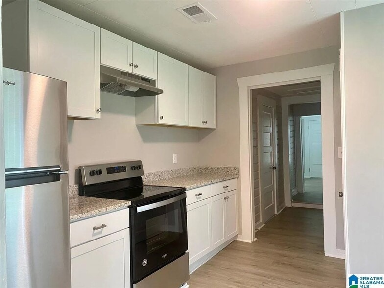 Building Photo - 917 School Terrace