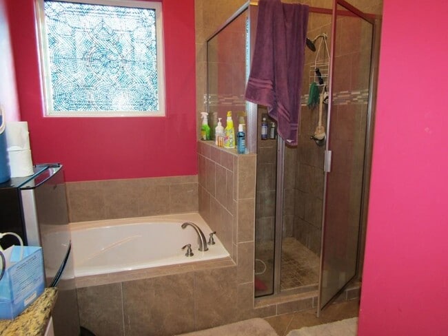 Building Photo - 308 Glenridge Dr