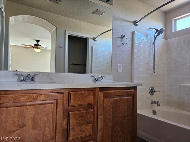 Building Photo - 1018 Garnet Ridge Ct