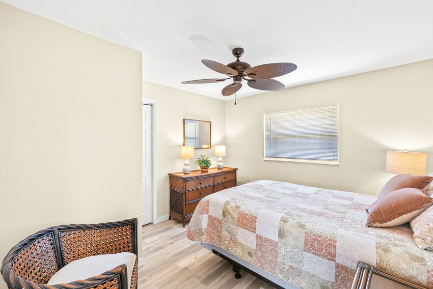 Guest Bedroom - 695 104th Ave N