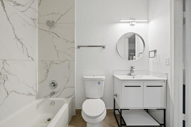 Building Photo - 6207 Garden Ct